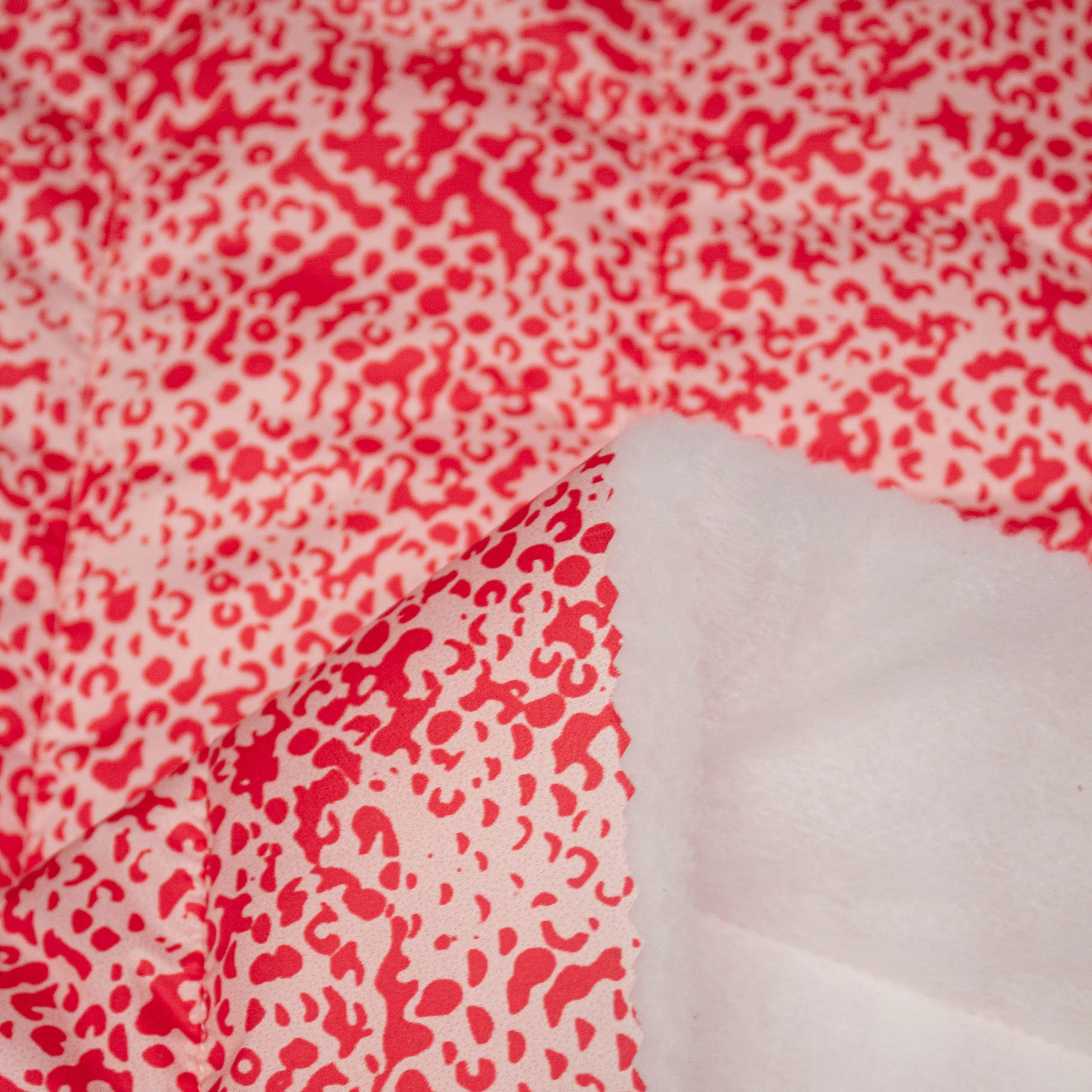 Bian Red Abstract Striped Quilted Wadding SHOWROOM SAMPLE 34CM X 60CM